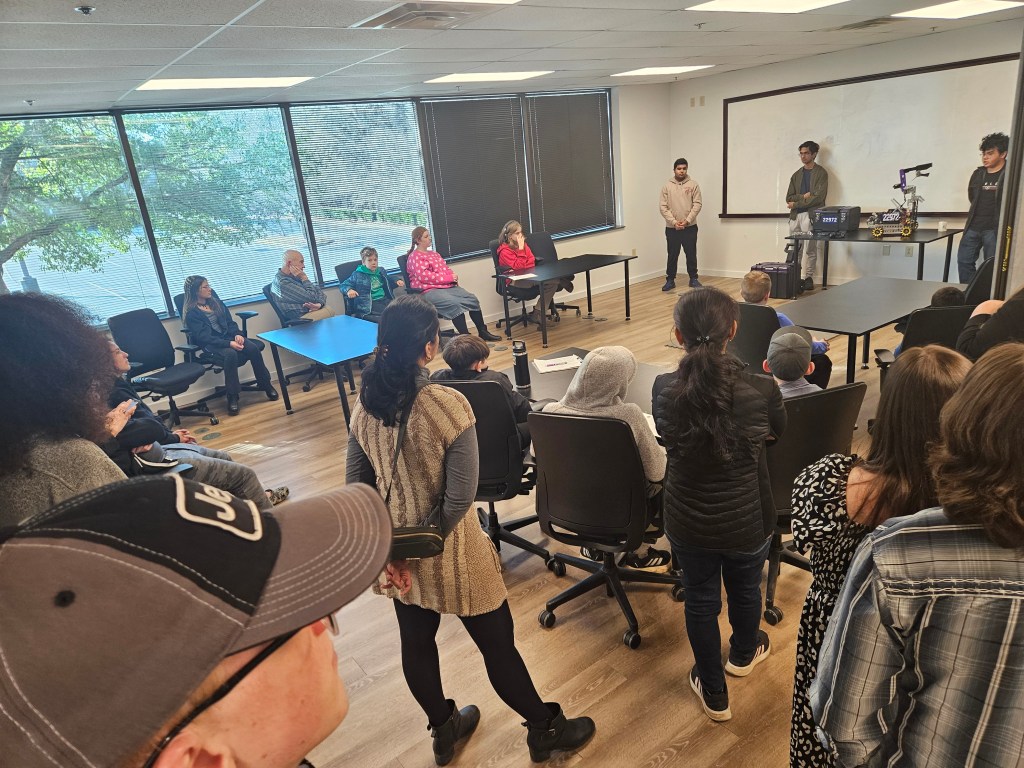 Governors’ School Robotics Team Reaches Out to York County&nbsp;Kids